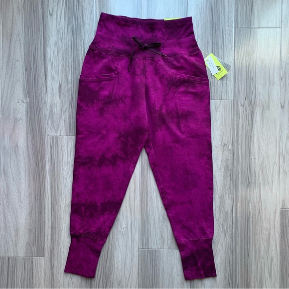 NWT All In Motion High-Rise Jogger Berry Purple - Picture 6 of 11